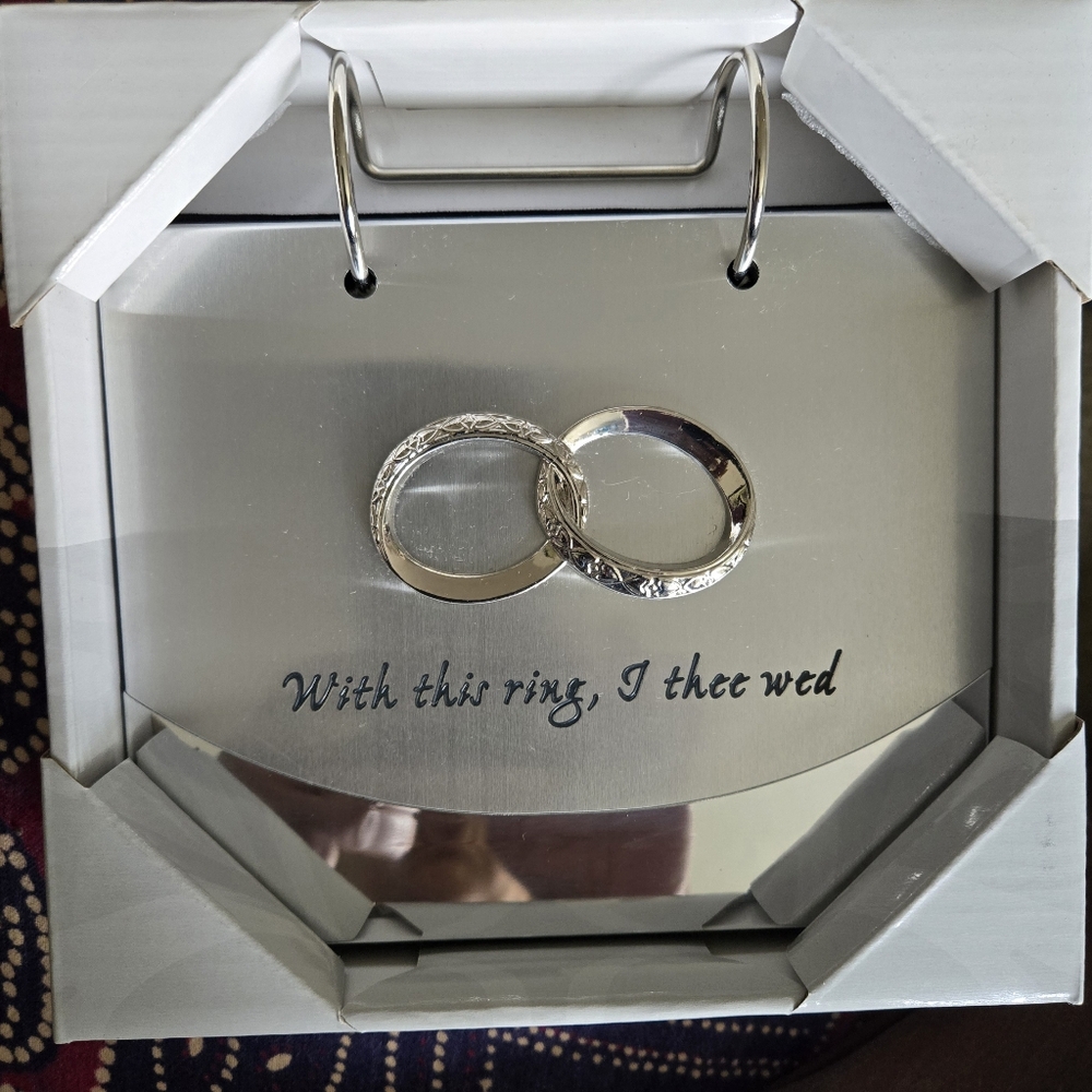 Malden International Designs Wedding Album.